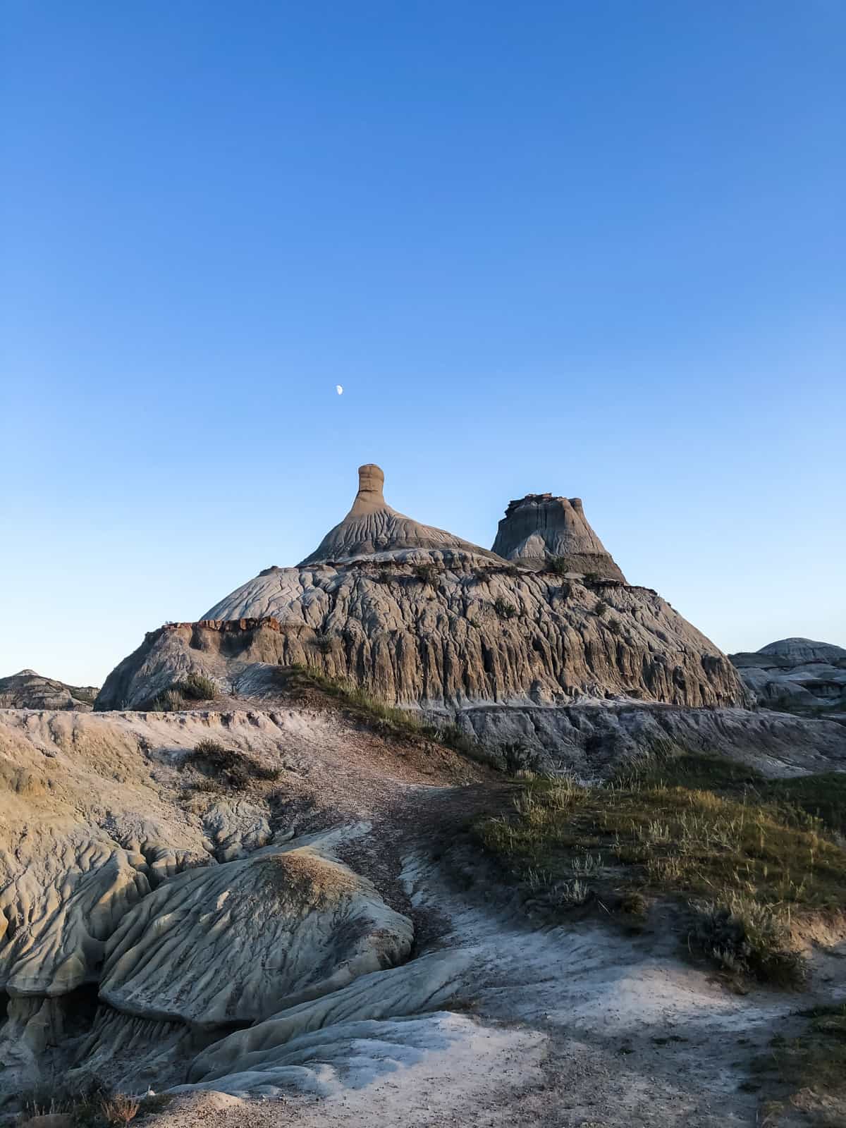 A view of hoodoos at dusk